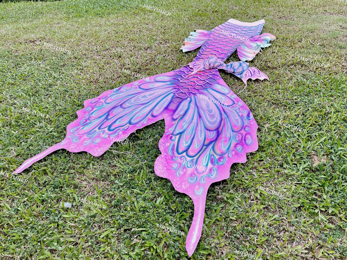 Aquarium & Marine Museum Kota Kinabalu - Butterfly Australian Fins Mermaid Big Tail
