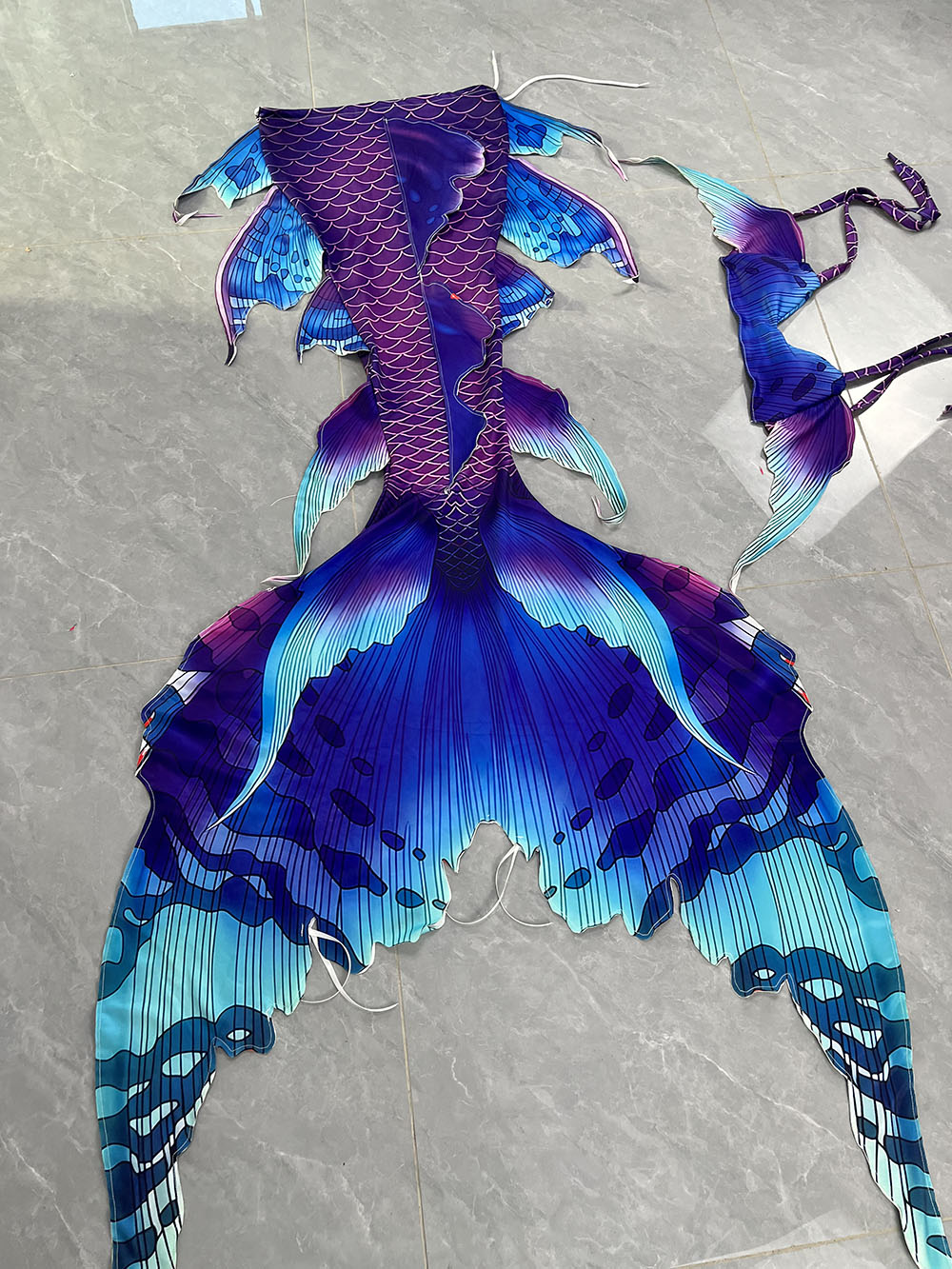 Colorful Dreamy Mermaid Tail A - Aquarium & Marine Museum Kota Kinabalu recensione e prezzo