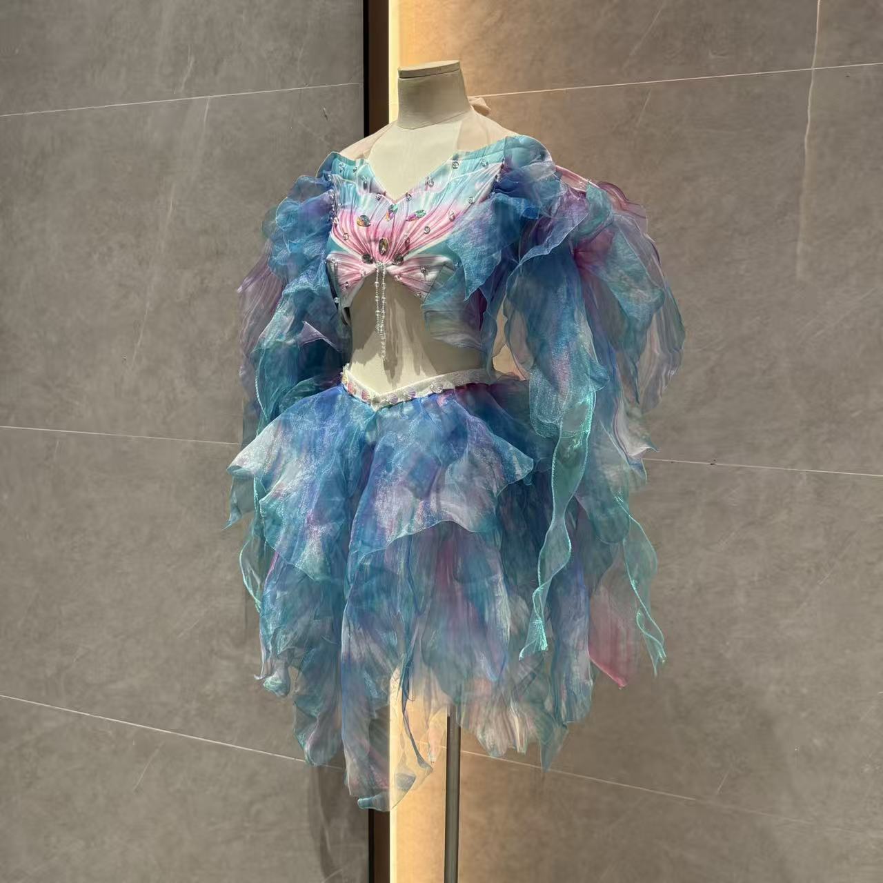 Mermaid Water Dance Skirt Prin - Aquarium & Marine Museum Kota Kinabalu recensione e prezzo
