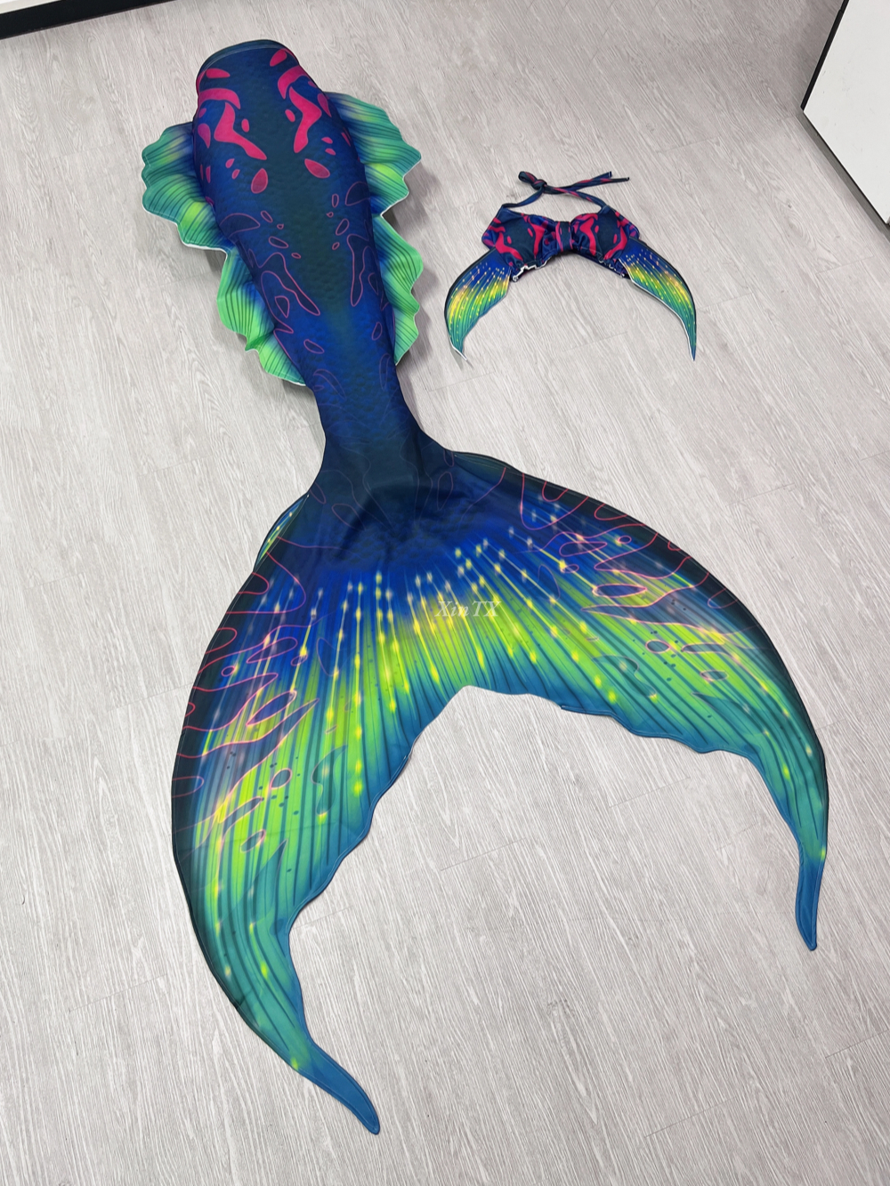 New Adult Mermaid Tail Fish Ta - Aquarium & Marine Museum Kota Kinabalu recensione e prezzo